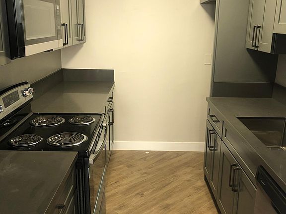 3rd image of 6333 Lexington Ave APT 105
