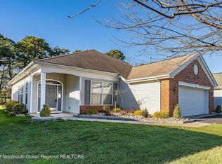 24 Sunlight Springs Rd, Lakewood, NJ 08701