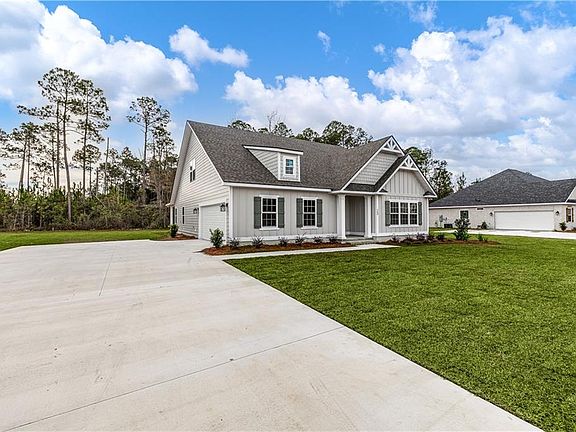 3rd image of 160 Belmont Cir
