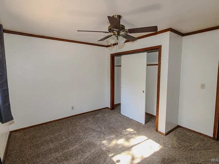376 Santa Barbara Ave — Photo 13