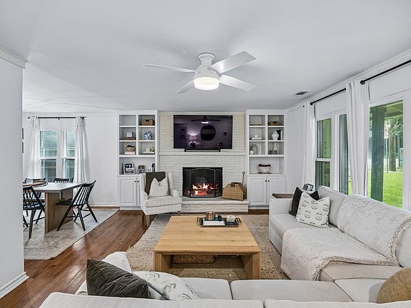 2nd image of 6402 Vanderbilt Ave
