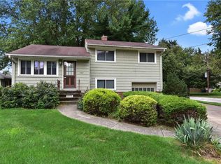 11343 Westborough Rd, Parma Heights, OH 44130