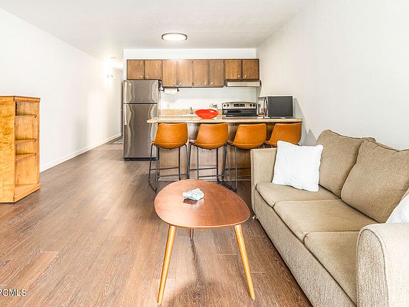 4th image of 1530 Empire Ave #206