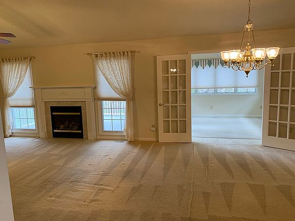 Living Room/Dining Room