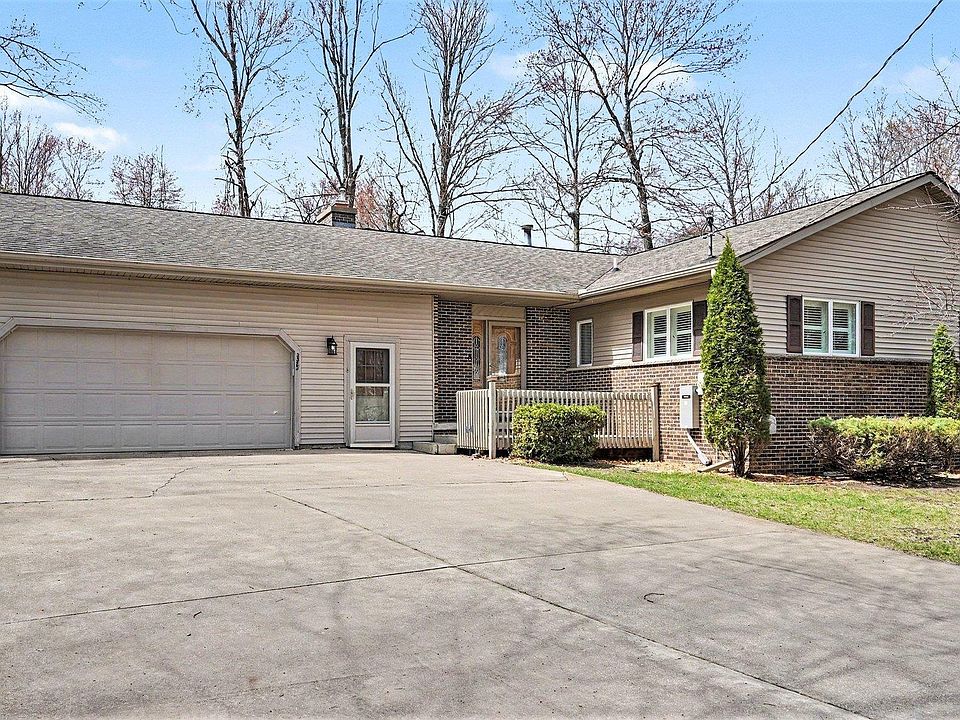 1st image of 3323 N Lakeside Dr