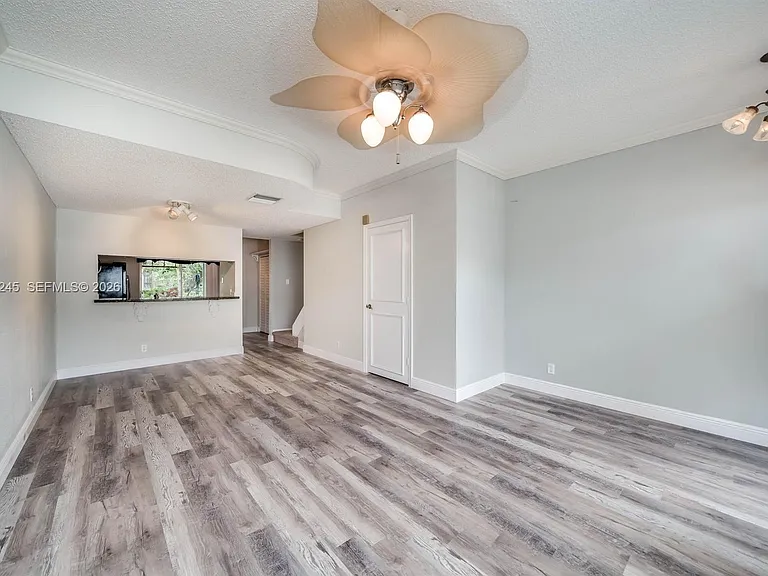 8040 Sanibel Dr #8040 — Photo 9