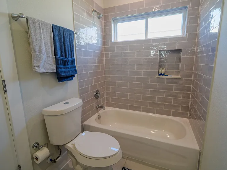 615 Northew St #G — Photo 16