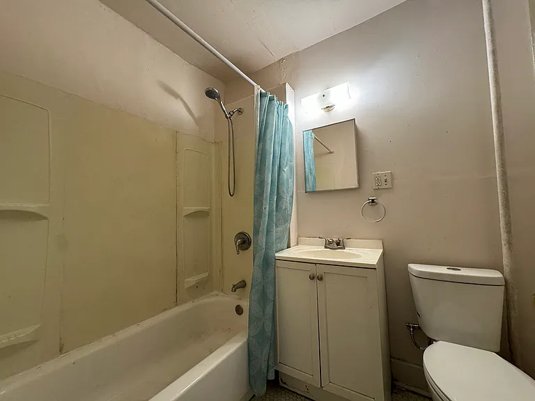 14 Standish St #1W — Photo 4