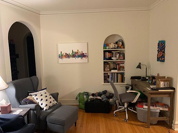 2nd image of 4723 N Winchester Ave APT 3B