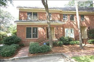 5th image of 733 Poinsettia St