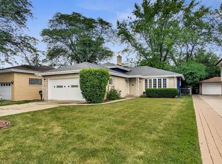 1006 Devon Ave, Park Ridge, IL 60068