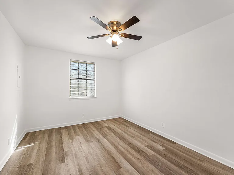 4558 Brooke Valley Dr — Photo 17