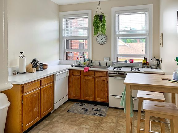 5th image of 49 Main St #6