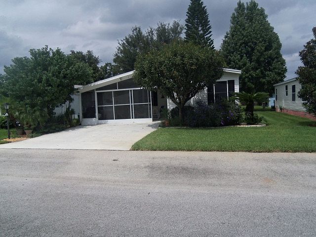 1st image of 971 Robin Dr