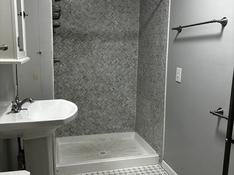 17 2nd St #1 — Photo 6