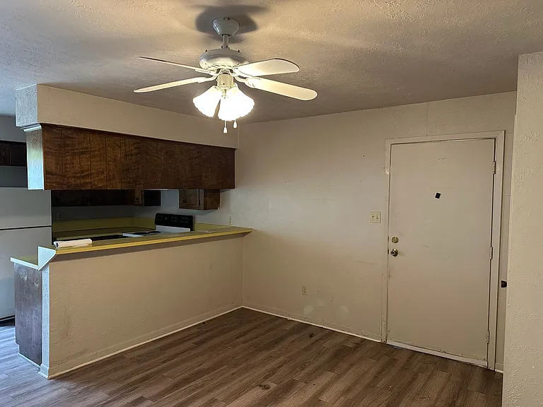 1821D Wilde Oak Cir — Photo 2