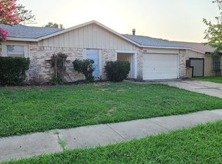 3418 Chesapeake Dr, Arlington, TX 76014
