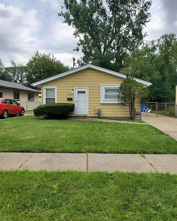1st image of 24345 Pennie St