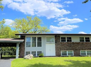 1142 Westleigh Ter, Ballwin, MO 63021