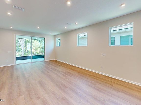 4th image of 636 JUNIPER HILLS Drive