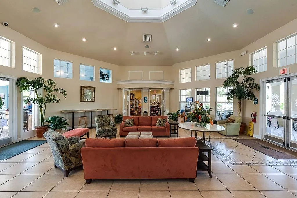 3 bed, 1268 sqft, $2,050 — Photo 4