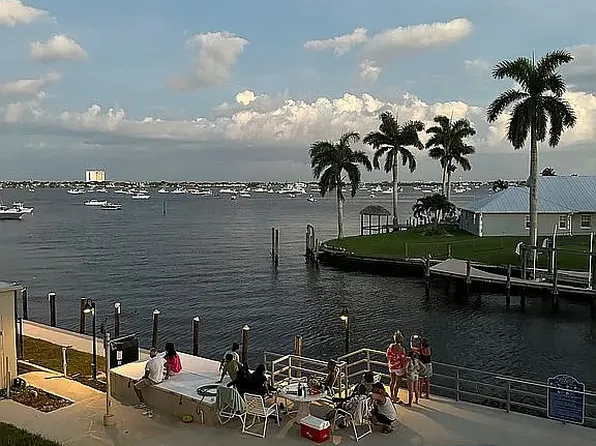1766 Cape Coral Pkwy E APT 103, Cape Coral, FL 33904