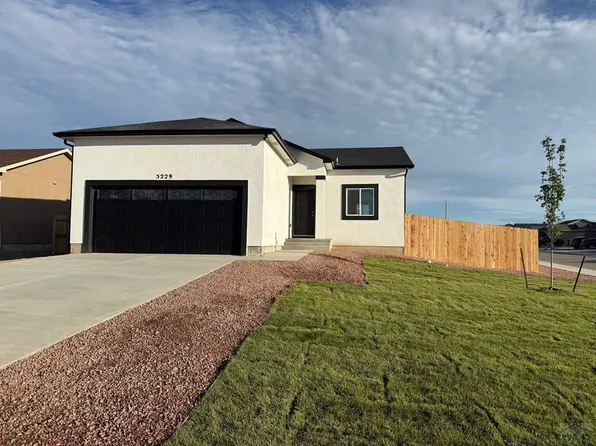5229 Gannet Ln, Pueblo, CO 81008