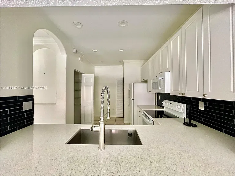 3503 Merrick Ln — Photo 1