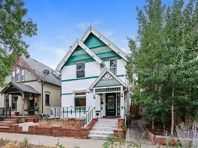 212 W Irvington Pl — Photo 2