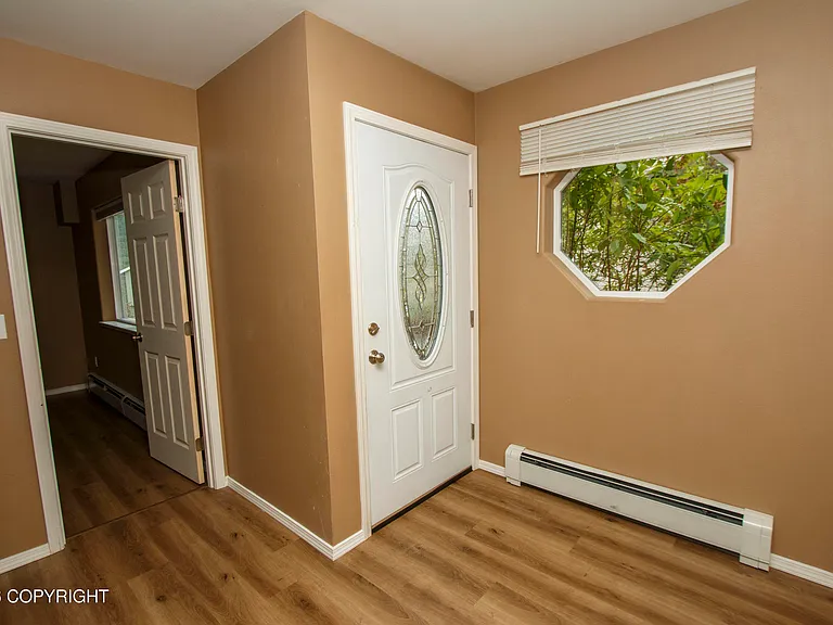20757 Mountain Vista Dr — Photo 3