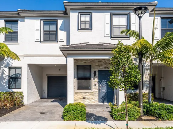 1923 SW 5th Boulevard #1923, Fort Lauderdale, FL 33312