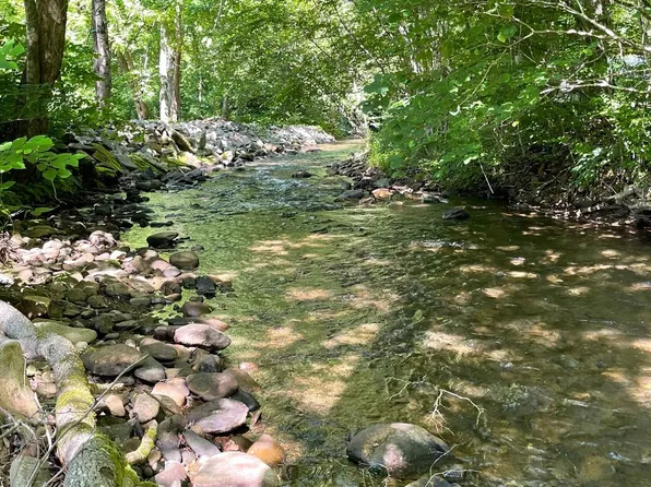 3 Mountain Meadows Dr W, Hayesville, NC 28904