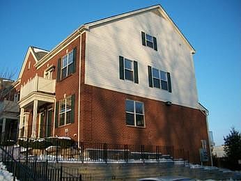 4th image of 1196 Fountain View Cir #1A