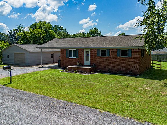 2nd image of 1750 Lambert Dr