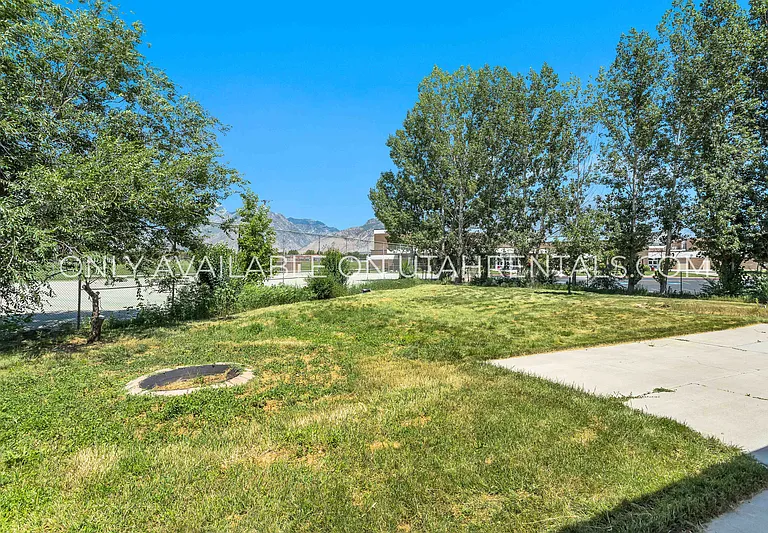 1152 N 120th St W — Photo 3