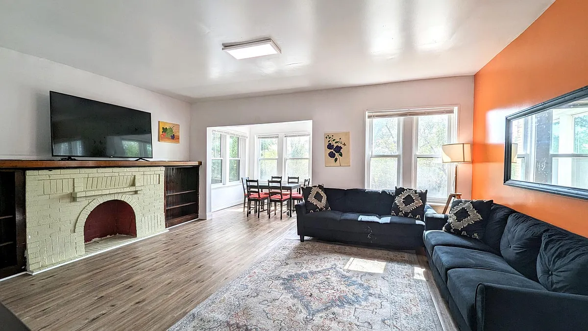 Building Photo - 3948 W Congress Pkwy #2