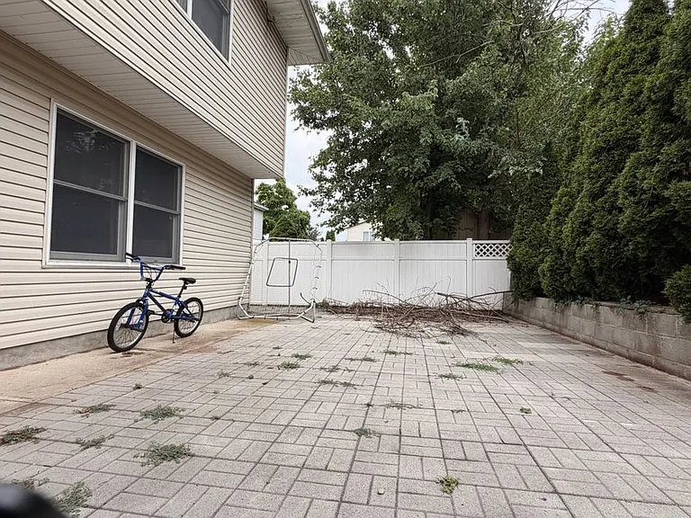 14 Short St #1 — Photo 13