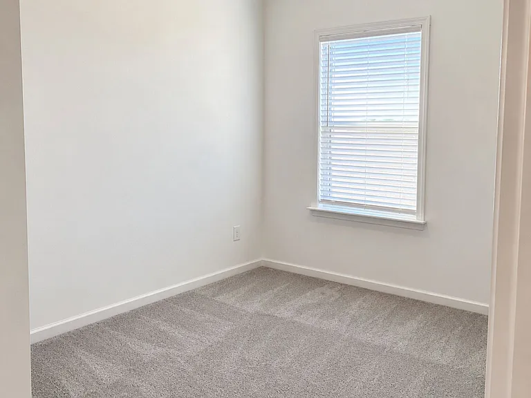 5029 Westmead Ln — Photo 15