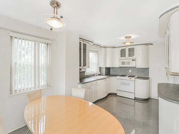 2483 West 16th Street image 13 of 25