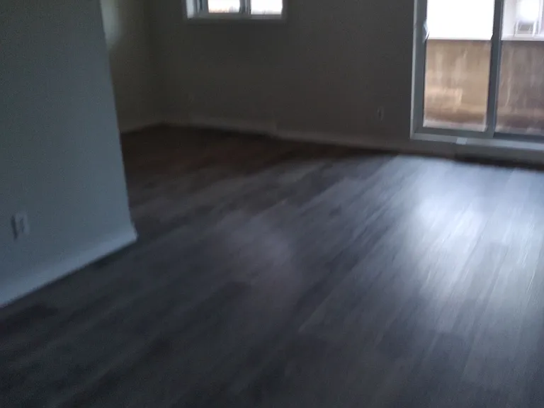 560 Bloor St E #304 — Photo 3