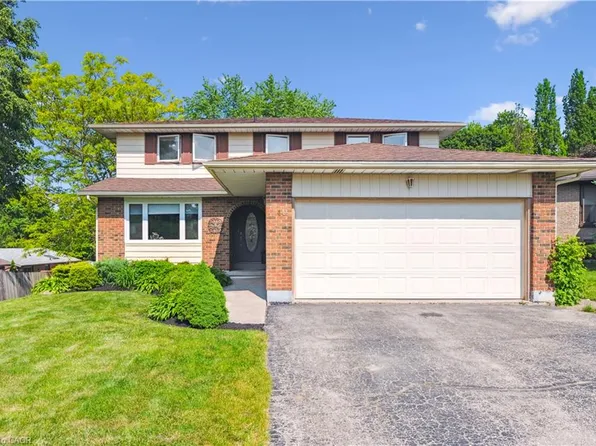 44 Sandsprings Ct, Kitchener, ON N2E 2A4