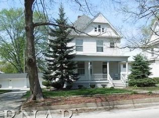 1112 E Grove St, Bloomington, IL 61701