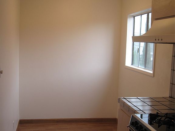 4th image of 1610 California Ave APT A