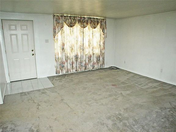 2nd image of 105 Pleasantview Dr