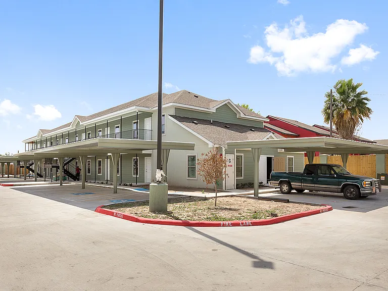 Enclave Apartments — Photo 11