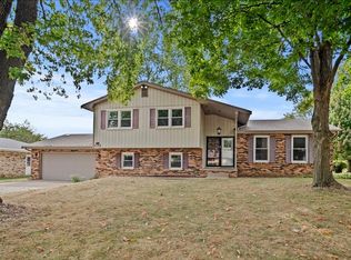 205 Hammitt Dr, Normal, IL 61761