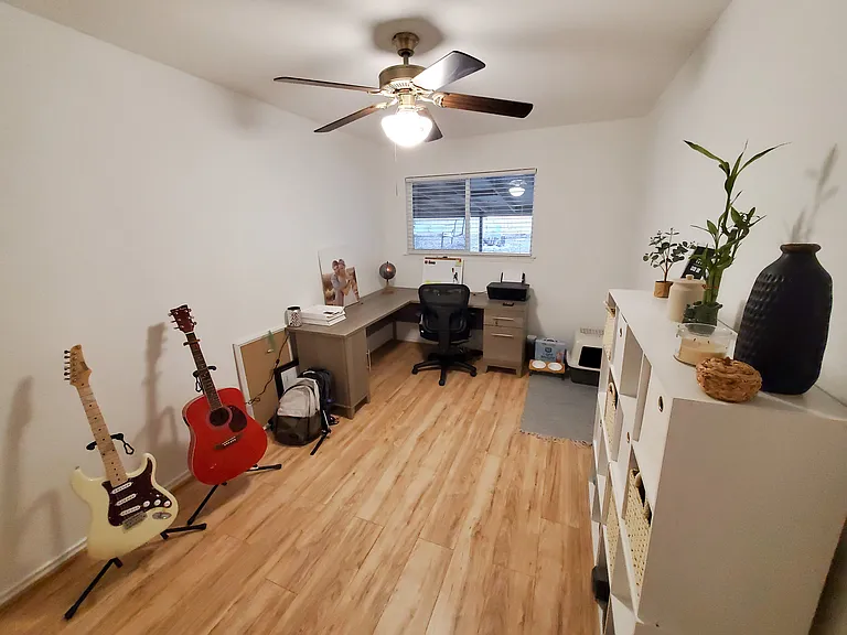 924 Acorn Oaks Dr — Photo 10