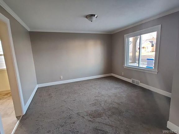 2nd image of 125 Leonard Post Dr