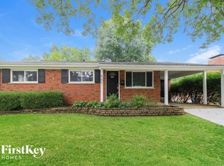 551 W Essex Ave, Saint Louis, MO 63122