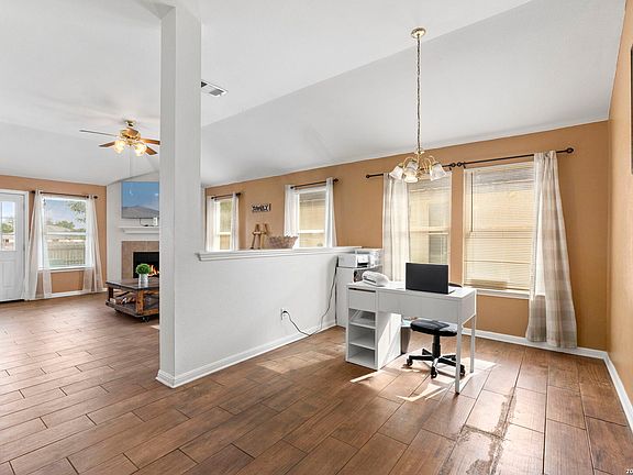 4th image of 8406 CHERISSE DR